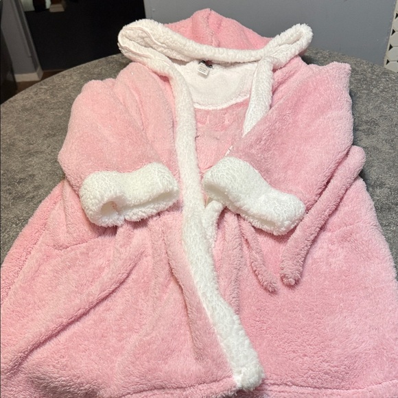 Cozy Pink Robe - Picture 2 of 3